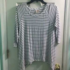 Black and white striped 3/4 sleeved top
